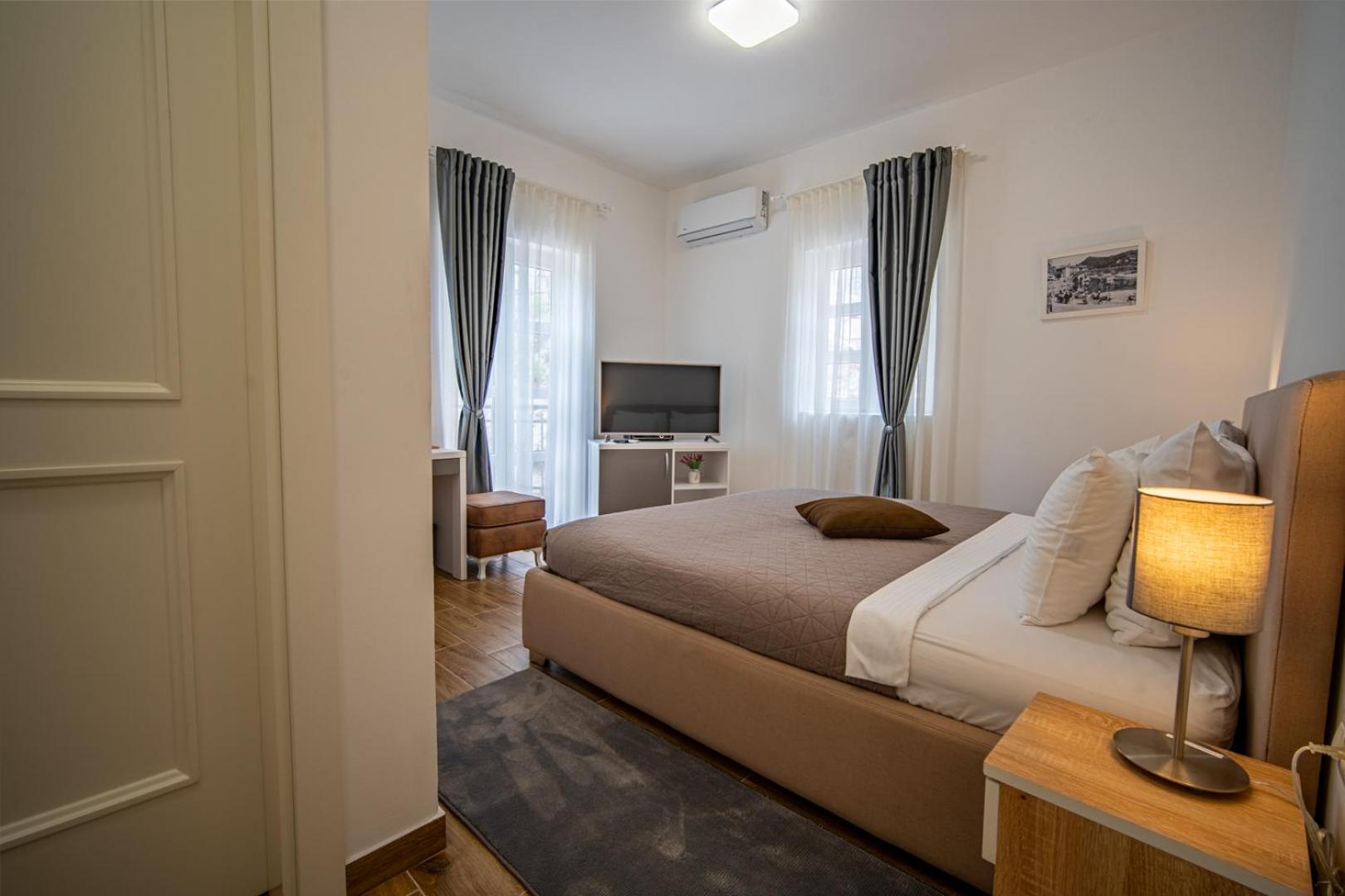 Skala Luxury Rooms Τσέτινιε Εξωτερικό φωτογραφία